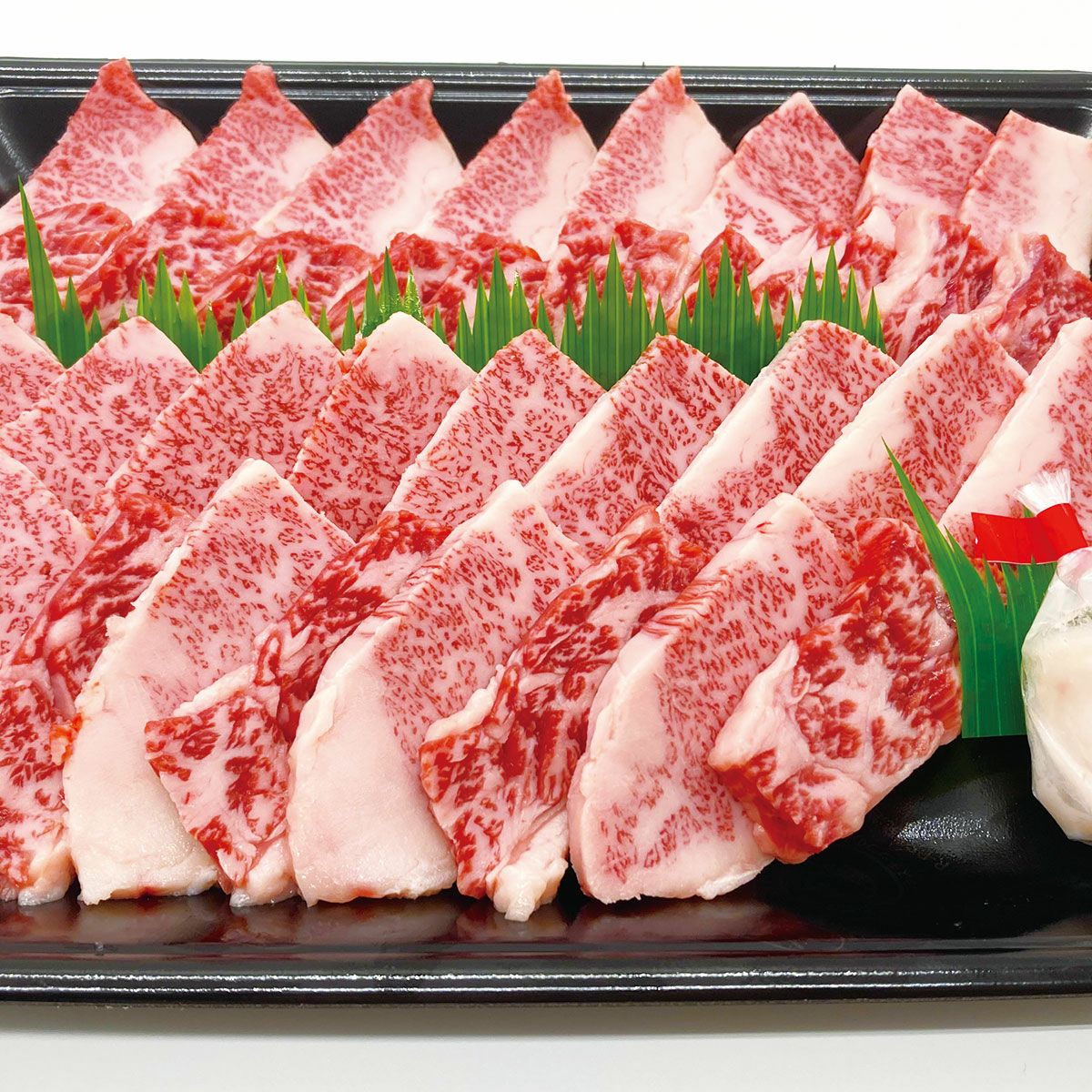 創業60年 鈴木食肉店の「四万十麦酒牛」バラ厚切り焼肉用 | しまんと